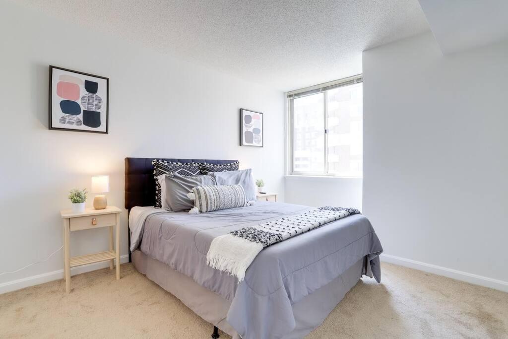 Bright Apartment Walk To Ballston Metro Arlington Extérieur photo