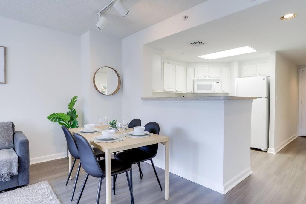 Bright Apartment Walk To Ballston Metro Arlington Extérieur photo