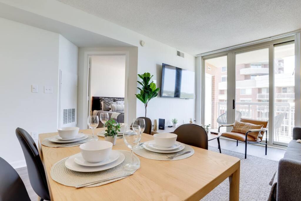 Bright Apartment Walk To Ballston Metro Arlington Extérieur photo